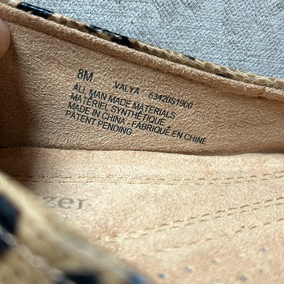 Leopard print and black flats. - Picture 8 of 9